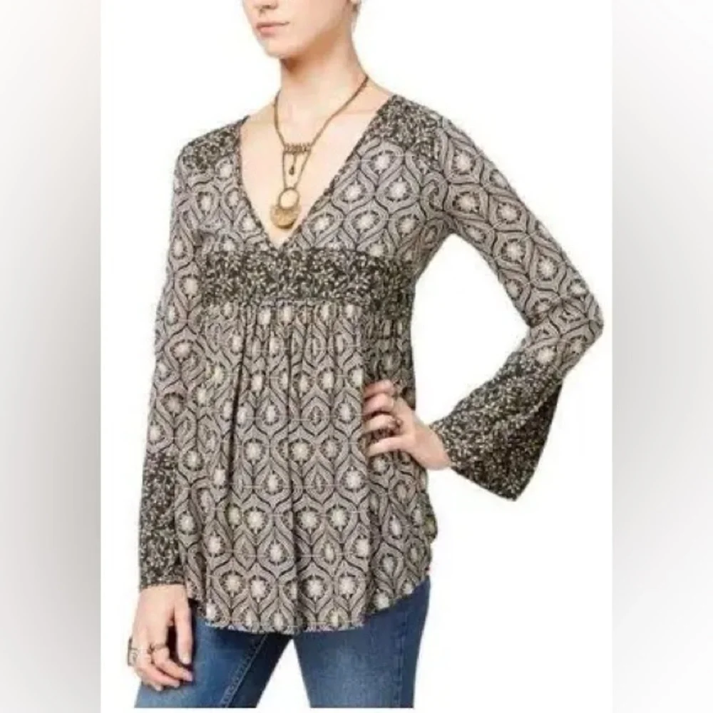Free People Rolling Hills Bohemian Bell Sleeve Blouse Size Small - Picture 4 of 11